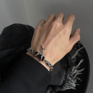 สร้อยข้อมือแอสทรัล แรปปิด แบล็ค ไดมอนด์ ดีไซน์ไม่ซีดจาง สไตล์ใหม่ เครื่องประดับเรียบง่าย เครื่องประดับระดับไฮเอนด์ - Product Image 1