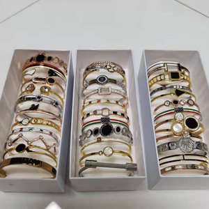 Assortiment de bracelets en acier inoxydable et <span class=keywords><strong>titane</strong></span> à prix réduit, designs variés et aléatoires, bijoux sans rouille - Product Image 4