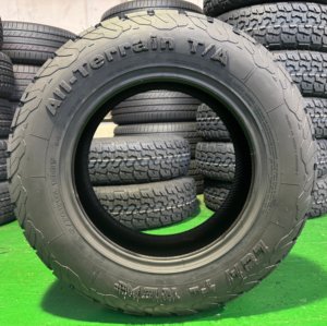 Neumático Radial Todoterreno LCH T-REX 285/50R20 116H con Letras Negras, Patrón TA - Product Image 4