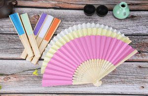 Éventails pliants d'été personnalisables pour mariage, style vintage japonais et chinois, en bambou, avec motifs peints pour mariage - Product Image 2