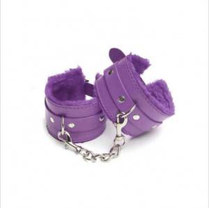 Borgol Kulit Berkualitas Baik Dengan Bulu Mainan Seksi Langsung Dari Pabrik Borgol Seksi untuk Pasangan Mainan Grosir Mainan Seksi - Product Image 5