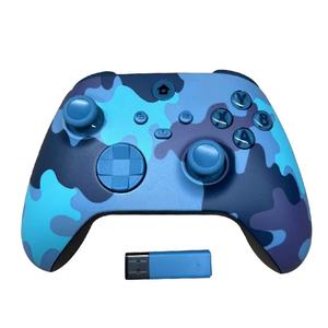 คอนโทรลเลอร์เกมไร้สายสำหรับ One/S/X และพีซี พร้อมมอเตอร์สั่นสะเทือนและพวงมาลัยเล่นเกม - Product Image 6