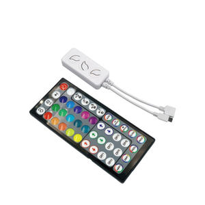 Contrôleur LED RGB USB 5V APP + Télécommande 24 touches pour accessoires d'éclairage de bande LED pour contrôler les bandes LED Port USB - Product Image 3