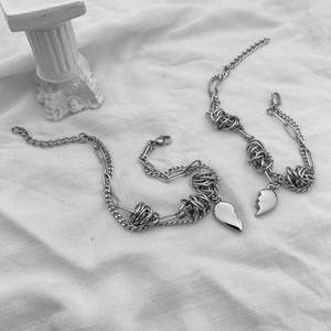 Pulsera y Brazaletes de Moda para Mujer en Acero Inoxidable 316L de Lujo Personalizados, Pulsera Magnética con Corazón para Parejas - Product Image 3