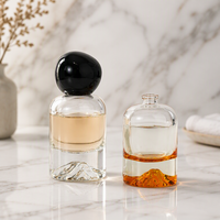 Flacon de parfum en verre de luxe au design montagne avec bouchon en verre noir / bouchon en bois, diffuseur de parfum