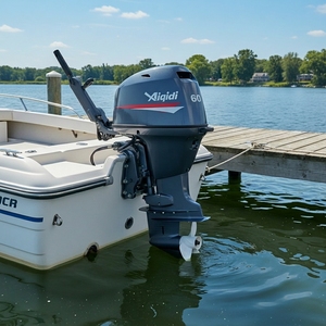 Nouveau moteur hors-bord à essence 4 cylindres 4 temps F60 996cc avec commande par timon - Product Image 3