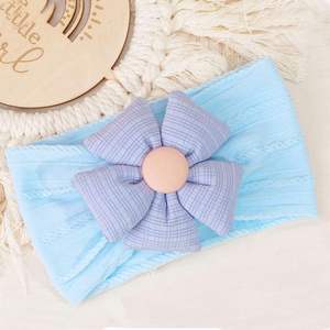 Diadema de algodón y nailon puro europeo-americano Manot con diseño de flor grande para recién nacidos, accesorios suaves para el cabello, embalaje personalizado - Product Image 1