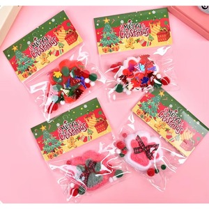 ของเล่นบีบยืดหยุ่นรูปอุ้งเท้าแมวประดับเลื่อม ขนาด 7*7*3 ซม. สุขสันต์วันคริสต์มาส ของเล่นบีบคลายเครียดเนื้อนุ่มพิเศษ - Product Image 4