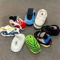 Nouvelles chaussures de sport tendance, pantoufles en peluche unisexes, pantoufles chaudes pour la maison