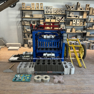 Giá thấp phù hợp để sản xuất gạch xi măng Máy làm gạch có thể sản xuất gạch khác nhau bằng cách thay đổi khuôn - Product Image 2