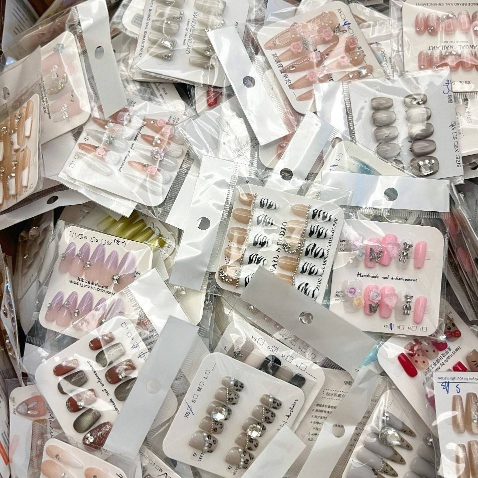 Wholesale Random Design Size Handmade 10pcs/set Acrylic False Artificial Fingernails Cat Eye Short Press on Nails