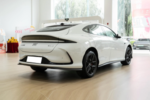 2024 IM L6 Coche eléctrico de largo alcance 688KM 5 puertas 5 asientos sedán Coche eléctrico Coches nuevos Vehículo eléctrico - Product Image 6