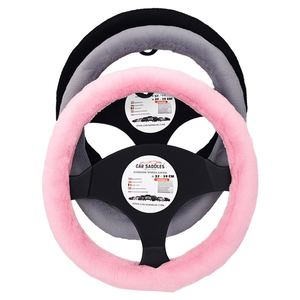 Housse de volant de voiture 37-39 cm Premium en fourrure rose gris noir - Product Image 2