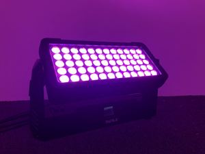 Luz LED para Exteriores IP65 de 60x10W, Estroboscópica RGBW DMX, Barra de Luz LED para Escenarios, Discotecas y Eventos - Product Image 3