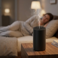 Diffuseur d'arômes intelligent pour voiture, vaporisateur automatique portable de 20 ml, parfum moderne, vente en gros, désodorisant automatique intelligent, huile essentielle
