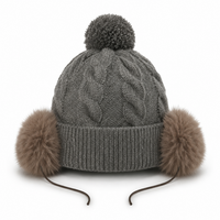 Bonnet en tricot personnalisé avec logo brodé, protection des oreilles, pompon et accessoires en corde pour femme, idéal pour l'hiver et les activités de plein air – Vente en gros directe usine