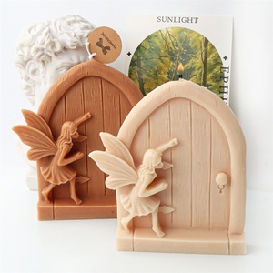 Moule en silicone rétro pour bougie en forme de porte avec fée miniature, outils de décoration de gâteaux Fée aux fleurs, moule à chocolat - Product Image 1