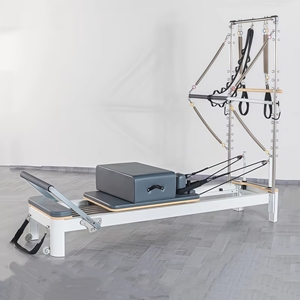 Machine de Pilates Reformer classique en alliage d'aluminium avec cadre de tour stable et chariot de grande taille sur rail silencieux pour salle de Pilates - Product Image 2