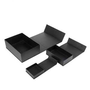 Estructura abatible personalizada Kraft negro mate cartón pelucas pelo <span class=keywords><strong>piedra</strong></span> tijera ropa zapatos caja <span class=keywords><strong>de</strong></span> papel con cierre magnético - Product Image 3