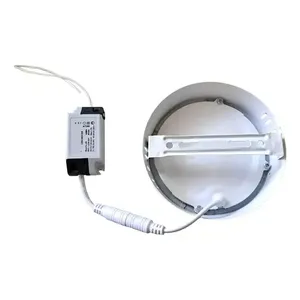Lampada da scrivania a LED 6W con 3 tonalità di luce bianca neutra calda - Product Image 5