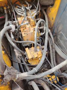 Pelle sur chenilles Hyundai HX220HD coréenne originale multifonctionnelle haute efficacité avec roulement de pompe à moteur bonne condition vente - Product Image 5