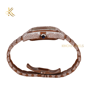 Reloj de diamantes de moissanita pesado con correa duradera de estilo audaz y brillo superior hecho para aquellos que aman los relojes de moda - Product Image 5