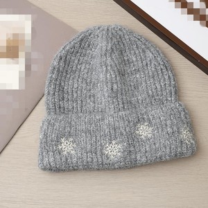2025 nouvelle mode femmes <span class=keywords><strong>bonnet</strong></span> casquettes tricoté chapeaux automne hiver <span class=keywords><strong>chaud</strong></span> <span class=keywords><strong>bonnet</strong></span> casquette chapeau flocons de neige brodé - Product Image 5