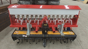 Machine intégrée de labourage, fertilisation <span class=keywords><strong>et</strong></span> semis rotative pour blé à 12 rangs, petite <span class=keywords><strong>semoir</strong></span>-<span class=keywords><strong>épandeur</strong></span> de semences <span class=keywords><strong>et</strong></span> <span class=keywords><strong>d</strong></span>'<span class=keywords><strong>engrais</strong></span> montée sur tracteur - Product Image 6