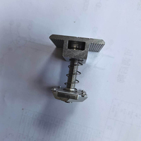 Pince interne réglable pré-assemblée avec ressort et pince de mise à la terre en aluminium, et rondelles de mise à la terre pour tôle