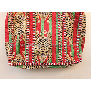 Sac fourre-tout matelassé en coton pur fait main indien, magnifique sac de plage, de soirée, de rangement et de voyage pour femme, imprimé tigre - Product Image 6