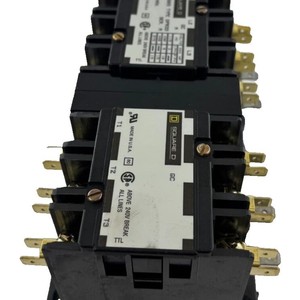 Contactor de Marcha Atrás Square D DPR33V02 Clase 8965 para Control Industrial de Motores AC - Product Image 2