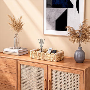 Cesta de almacenamiento rectangular tejida a mano con jacinto de agua Bobai, organizador de escritorio para refrigerios, frutas y artículos diversos. - Product Image 3