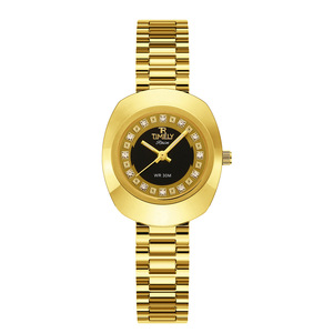 Premium Gold Paar-Uhren Minimalistisches Rundes Zifferblatt Legierung Täglich Wasserdichte Uhr für Damen Herrenuhren im Vintage-Stil - Product Image 3