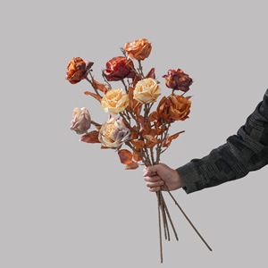 ช่อดอกกุหลาบประดิษฐ์ CallaFloral สีส้ม สีแชมเปญ สีม่วง ทำจาก PVC สำหรับตกแต่งงานแต่งงานในร่ม สไตล์งานฝีมือ - Product Image 1