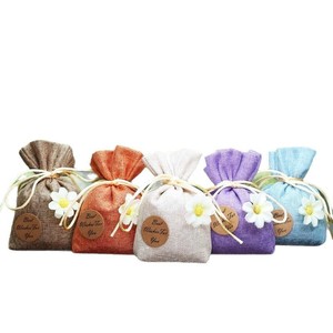 Ambientador para Auto, Clip Perfumado para Ventilación, Papel de Algodón Natural, Elimina Olores, Elegante Bolsa de Fragancia para Auto - Product Image 1