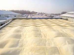 Rouleau d'isolation carré en <span class=keywords><strong>laine</strong></span> <span class=keywords><strong>de</strong></span> <span class=keywords><strong>verre</strong></span> et polypropylène écologique OEM, ignifuge et insonorisant pour toitures et cloisons <span class=keywords><strong>de</strong></span> bâtiments - Product Image 6