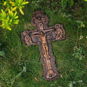 Cruz de Pared de la Sagrada Familia Ortodoxa, Cruz de Jesús Tallada a Mano con Iconos de María y Juan, Decoración de Iglesia en Madera Tono Dorado - Product Image 4