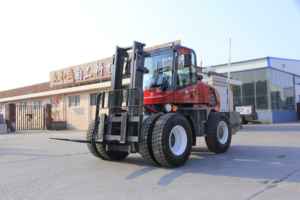 Carretilla elevadora diésel 4x4 resistente de 6 toneladas, elevador todoterreno con sistema de reemplazo de motor - Product Image 5