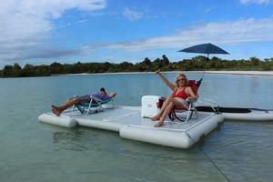 Plateforme flottante gonflable sur mesure en vinyle/PVC pour ponton, île, quai, ou bar de divertissement - Product Image 6