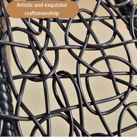 Fauteuil suspendu de patio en rotin plastique avec structure en fer de style européen moderne pour hôtels, complexes hôteliers, villas, jardins et usage extérieur