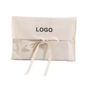 Sacchetti di imballaggio regalo <span class=keywords><strong>in</strong></span> <span class=keywords><strong>tessuto</strong></span> di cotone con patta di dimensioni <span class=keywords><strong>personalizzate</strong></span> per gioielli di lusso <span class=keywords><strong>in</strong></span> <span class=keywords><strong>tessuto</strong></span> busta per uso cosmetico - Product Image 2