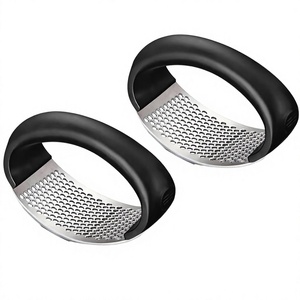 Presse-ail manuel en acier inoxydable Anax, design à bascule avec poignée incurvée, facile à nettoyer, compatible lave-vaisselle, 1 pièce, ustensiles de cuisine - Product Image 4