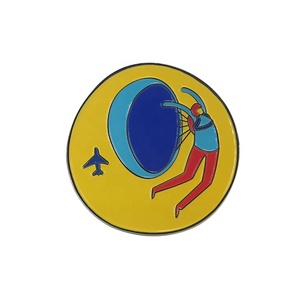 Distintivo/Pin da Bavero in Metallo Smaltato Personalizzato Fatto a Mano per Piccoli Psicologi e Dottori - Distintivo di Onore del Produttore - Product Image 6