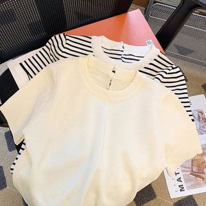 T-<span class=keywords><strong>shirt</strong></span> en tricot <span class=keywords><strong>rayé</strong></span> <span class=keywords><strong>noir</strong></span> <span class=keywords><strong>et</strong></span> <span class=keywords><strong>blanc</strong></span> classique pour <span class=keywords><strong>femme</strong></span>, coupe ajustée, col rond, manches courtes, haut décontracté, élégant, chic, polyvalent, chemisier d'été - Product Image 4
