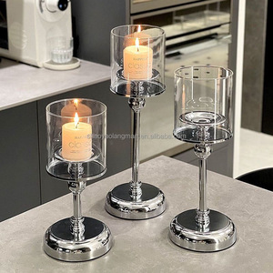 Candelabros de boda de cristal de aleación de lujo personalizables, tipo linterna de <span class=keywords><strong>hierro</strong></span> Vintage para velas de pilar para ocasiones de Pascua - Product Image 5