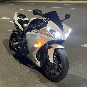 <span class=keywords><strong>Yamaha</strong></span> YZF-R1 Poids à sec 199 kg Réservoir de carburant 17 L Garde au sol 130 mm Motos à essence - Product Image 1