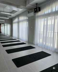 Hot Yoga Studio Room 60*120cm Panel de calefacción por infrarrojos lejanos 720W Calentadores montados en el techo de cristal de carbono con protección contra sobrecalentamiento - Product Image 5