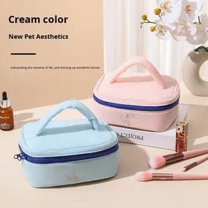 กระเป๋าใส่เครื่องสำอางแบบพกพา ผ้าฝ้ายเนื้อนุ่ม สีพื้นเรียบง่าย สดใส ใช้สำหรับเดินทาง ใส่เครื่องสำอางและผลิตภัณฑ์บำรุงผิว - Product Image 4