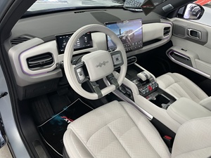 รถยนต์ไฟฟ้า SUV รุ่น Titan 3 ปี 2025 ขับเคลื่อน 4 ล้อ - แรงบิด 510 นิวตันเมตร ความเร็วสูงสุด 201 กม./ชม. ระบบปรับอากาศแบบ Heat Pump ระบบอุ่นแบตเตอรี่ ดีไซน์ 5 ที่นั่ง - Product Image 6