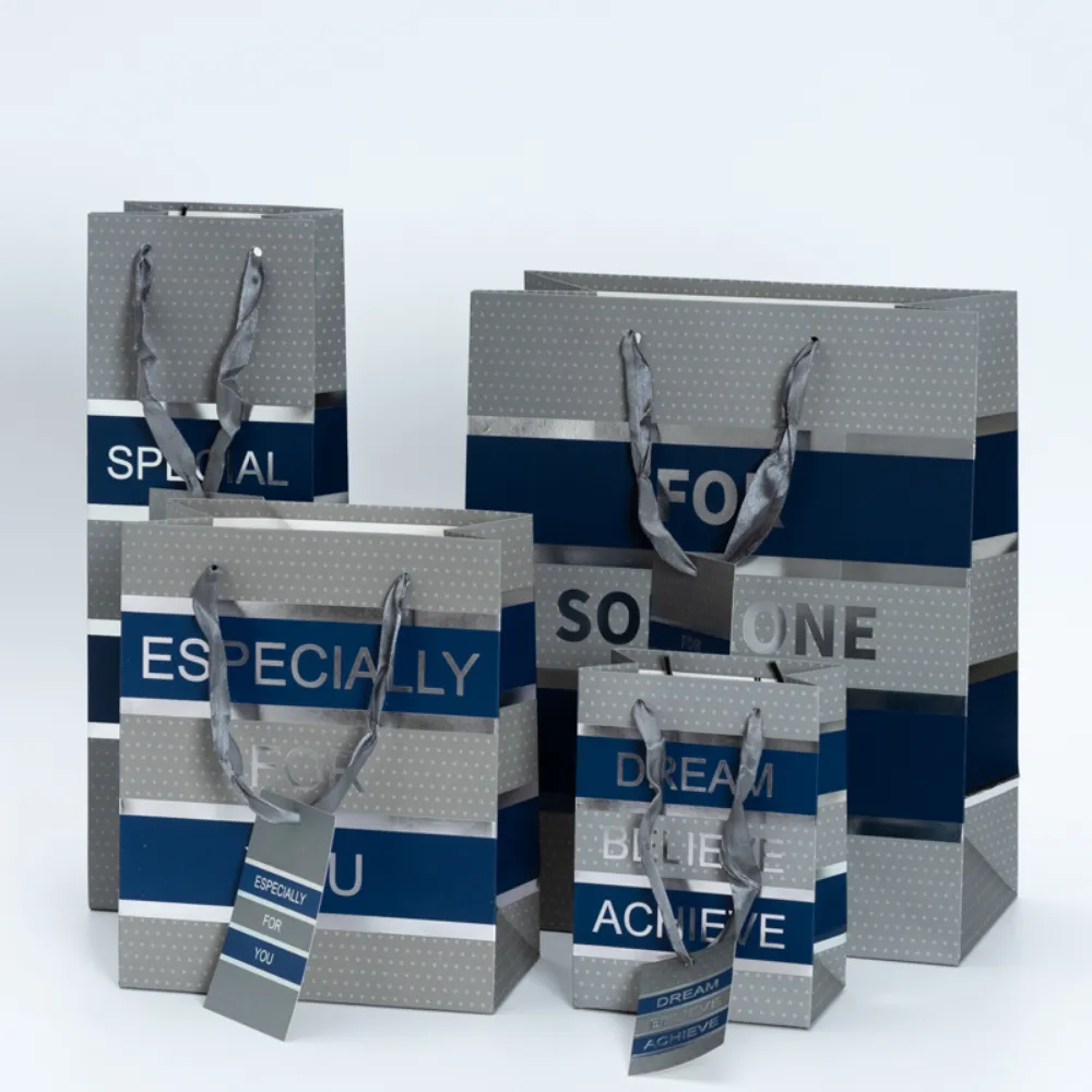 Emballage de cadeau personnalisé de qualité bleu-gris pour les fêtes artisanales Sacs à provisions gris en papier kraft avec logos